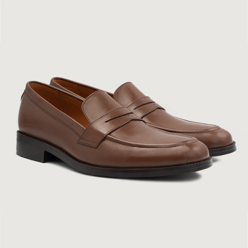 Baxton Marron Leather Loafers pour Homme