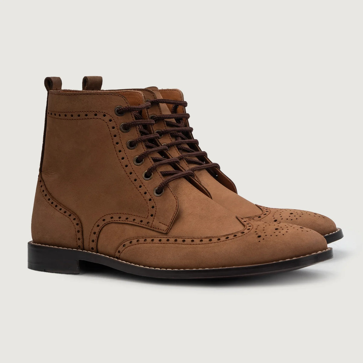 Duster Brogues Derby Marron Nubuck Bottines en cuir pour Homme For Men in Brown Full-Grain Leather - Vue de face & silhouette ajustée | Acheter en ligne