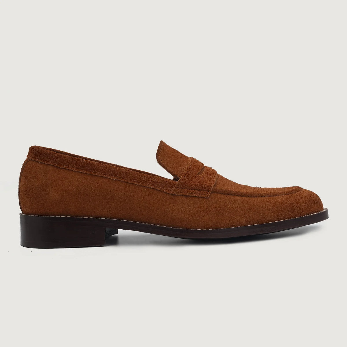 Brown Goatskin Suede Leather Loafers - Montage cousu Goodyear & détail de l'embout avant