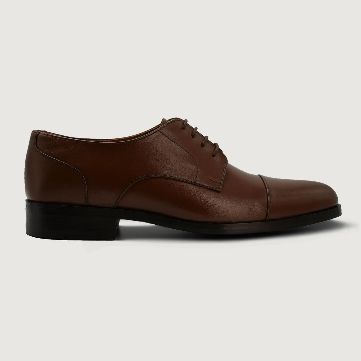 Brown Full-Grain leather Shoes - Montage cousu Goodyear & détail de l'embout avant