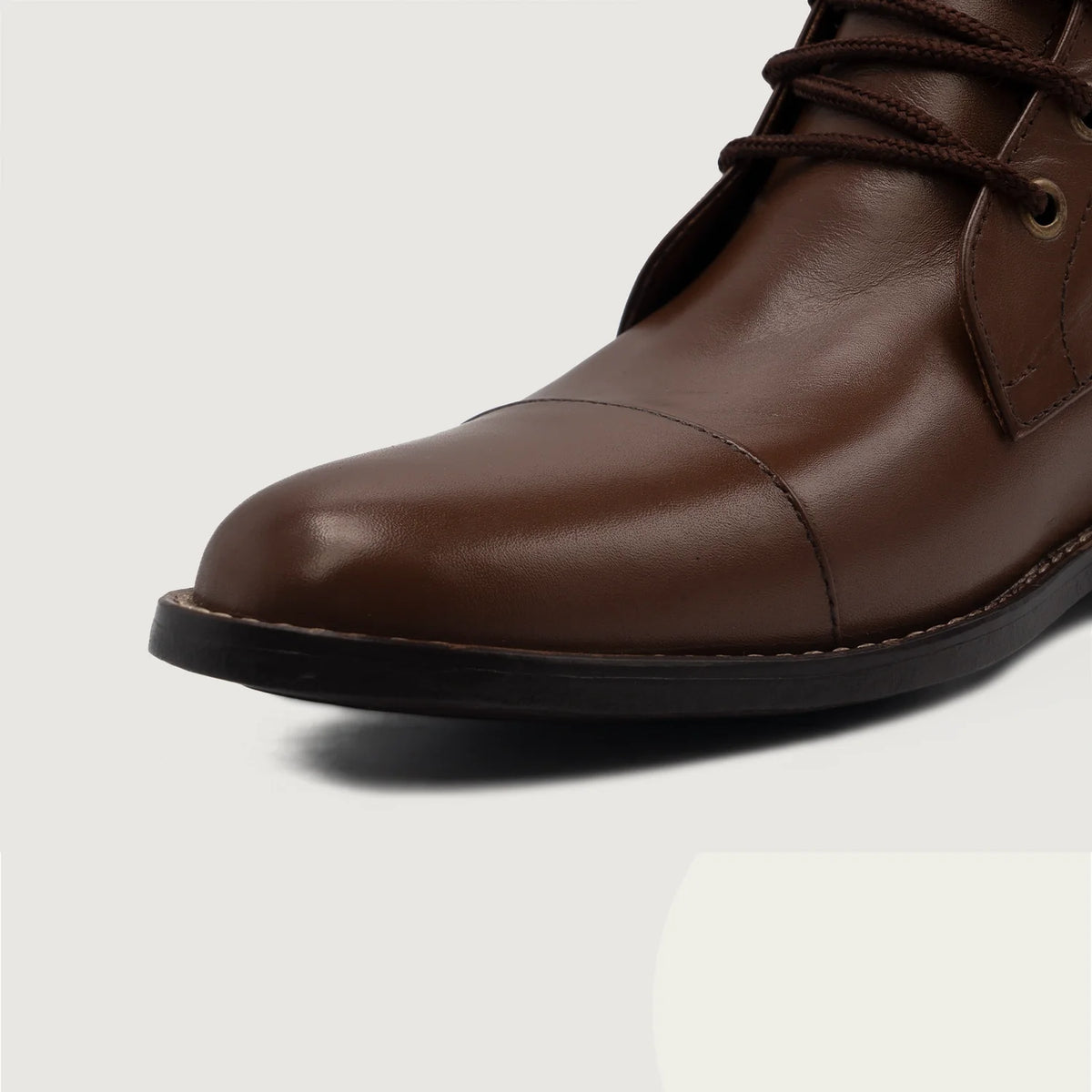 High-Traction Rubber Outsole & Lug Tread Pattern on Knight Derby Marron Bottines en cuir pour Homme For Men
