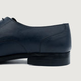 Authentic Full-Grain Leather Grain Depth & Pull-Up Patina Texture Detail