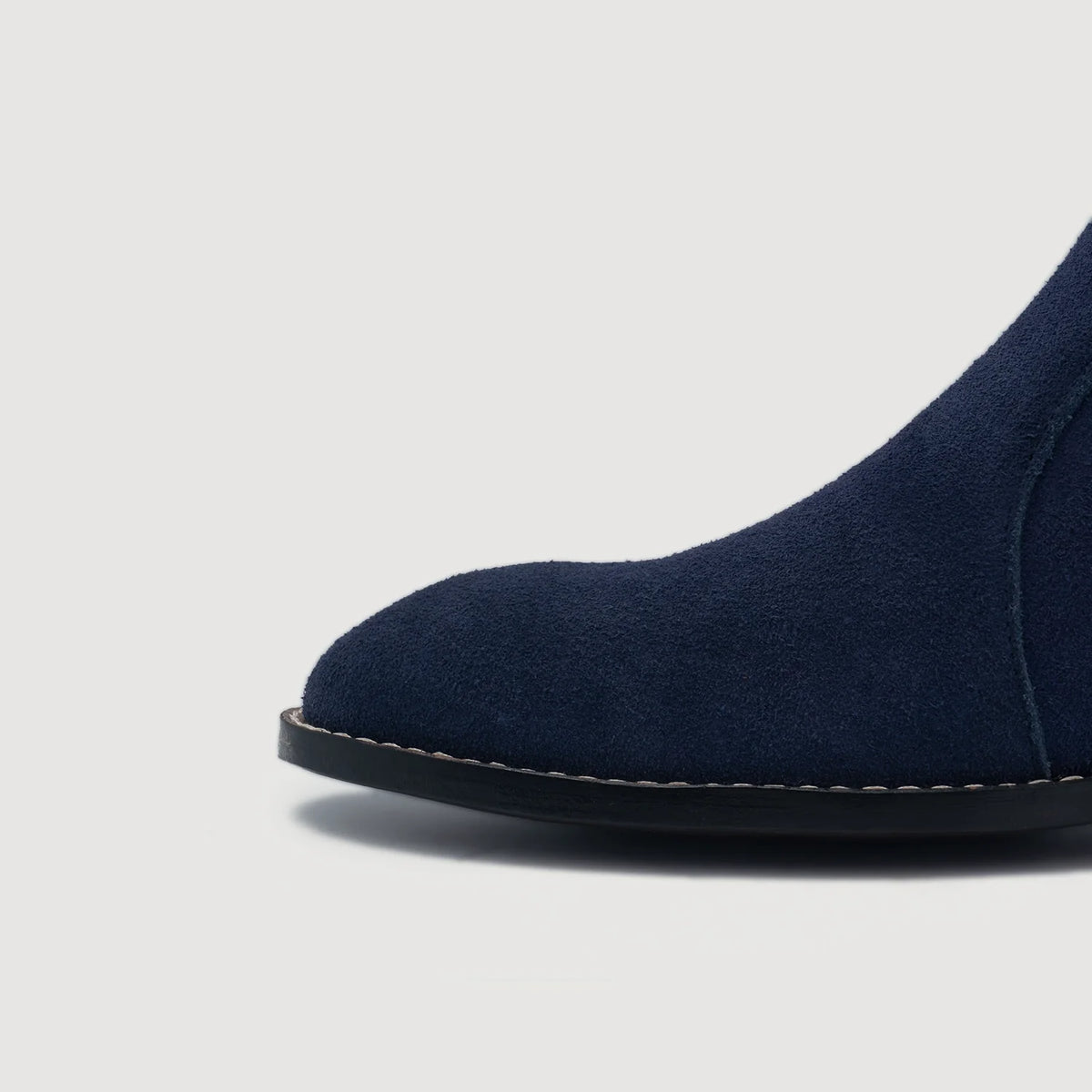 Cushioned Leather Insole & Ergonomic Arch Support Construction Detail
