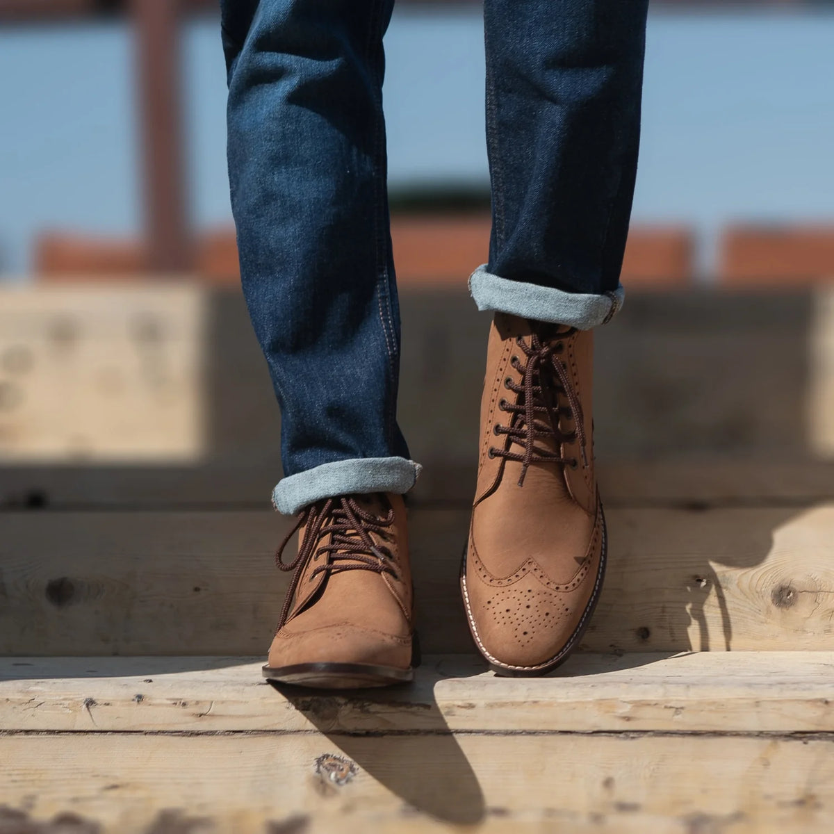 Tailored Rib Cuffs & Hem Craftsmanship Construction Detail on Duster Brogues Derby Marron Nubuck Bottines en cuir pour Homme For Men