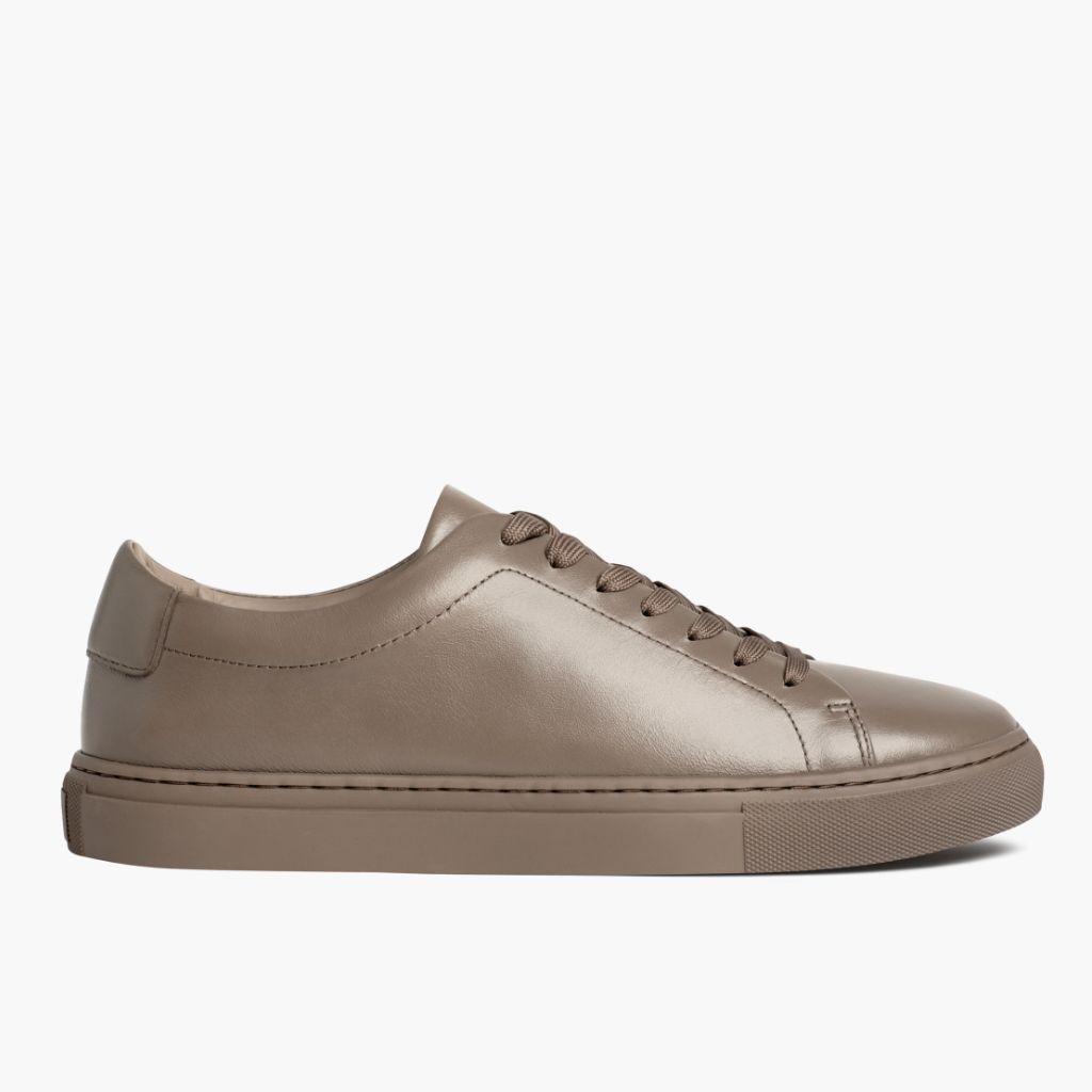 Classic Full-Grain leather Sneakers - Montage cousu Goodyear & détail de l'embout avant