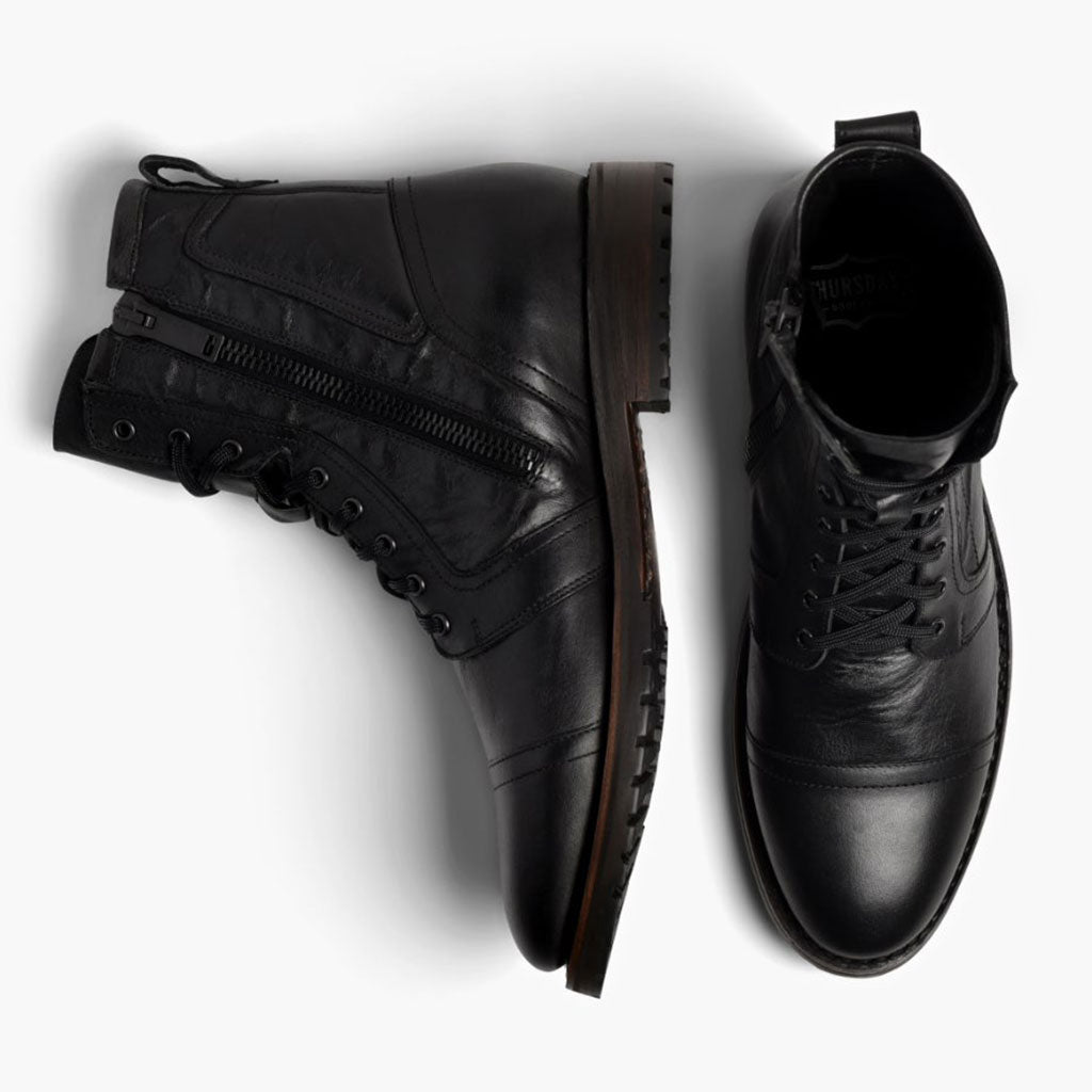 Vue détaillée of Classic Collar & Heavy-Duty Zipper Hardware on Casa Moto Noir Bottines en cuir pour Homme