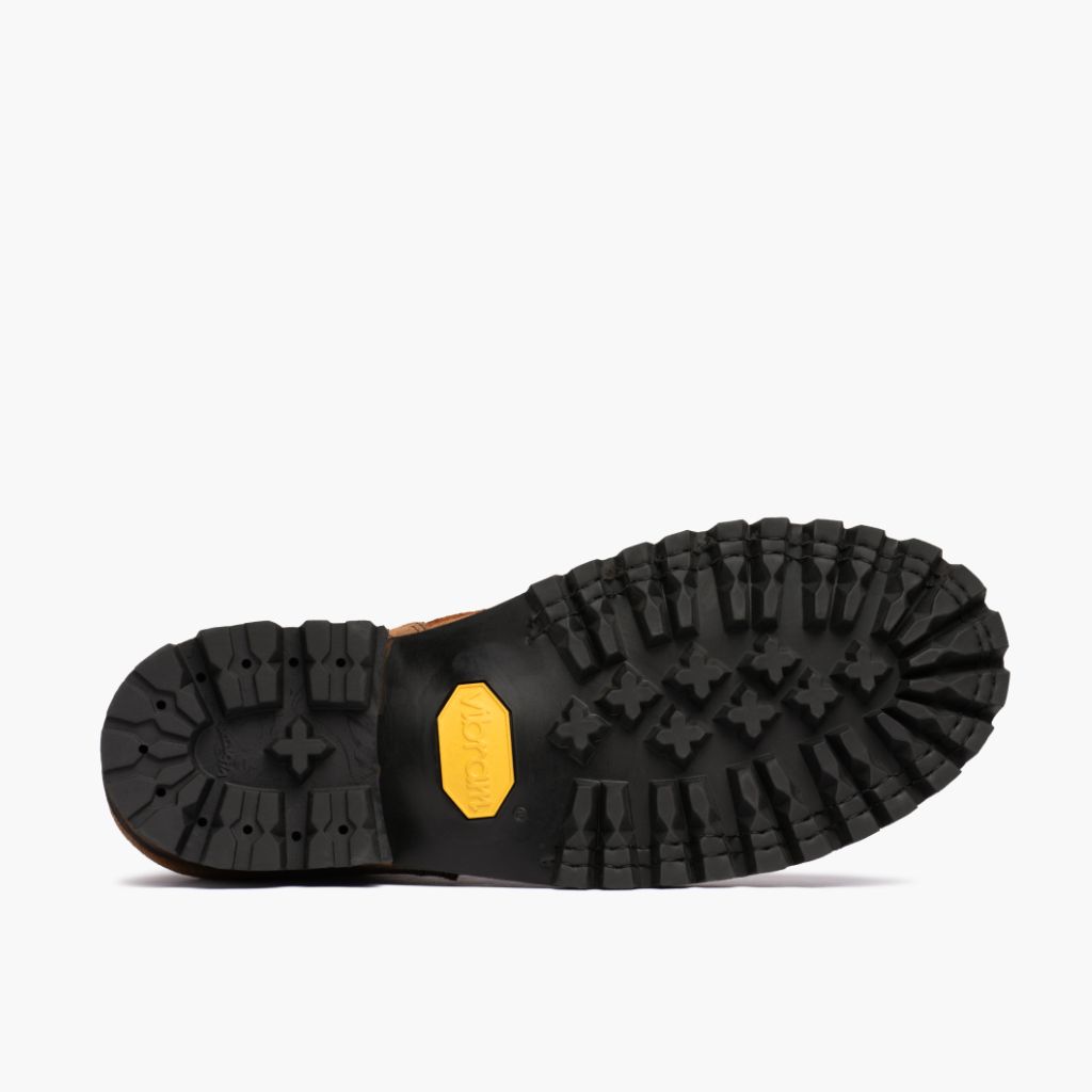High-Traction Rubber Outsole & Lug Tread Pattern on Challenger Badland Bottines en cuir pour Homme