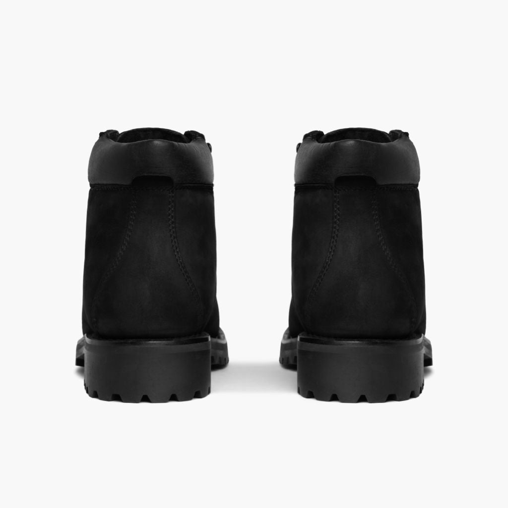 High-Traction Rubber Outsole & Lug Tread Pattern on Commander Noir Mat Bottines en cuir pour Homme