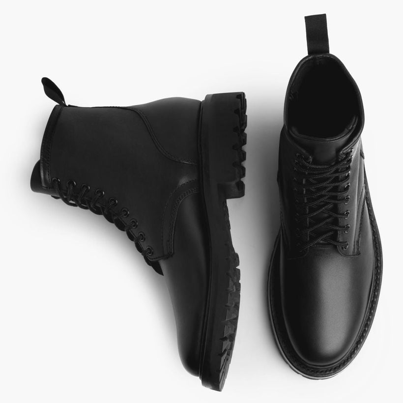 Stomper Noir (No Zipper) Leather Boots pour Homme