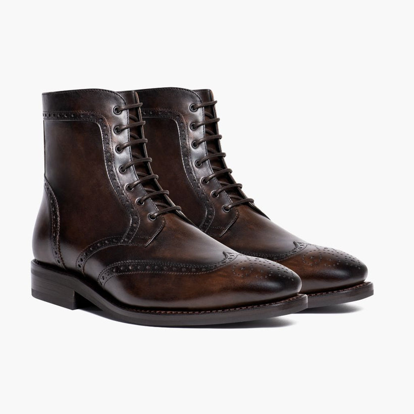 Wingtip Dark Oak Leather Boots pour Homme