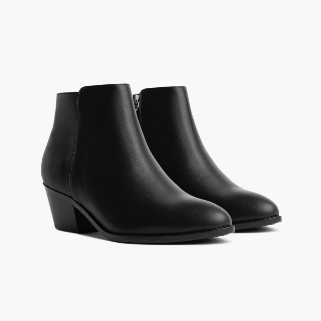 Black Full-Grain leather Boots - Montage cousu Goodyear & détail de l'embout avant