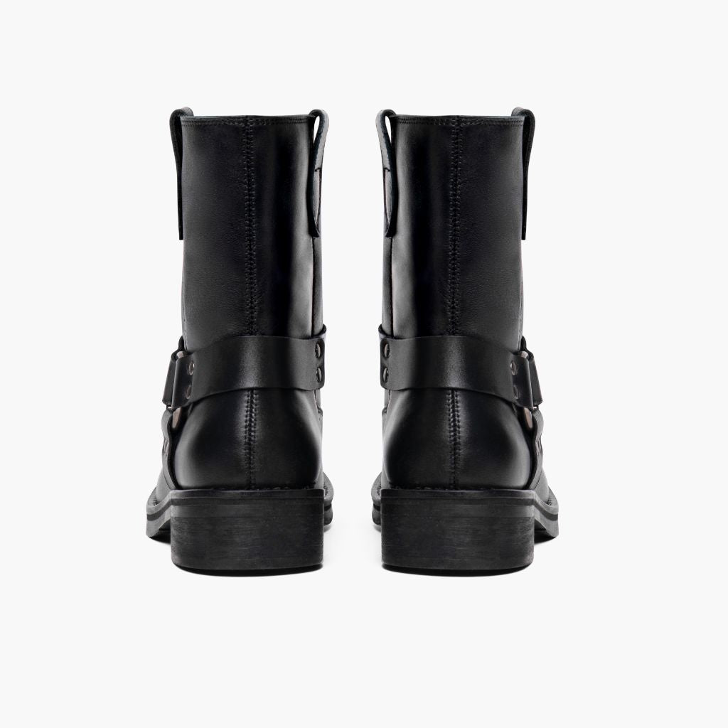 High-Traction Rubber Outsole & Lug Tread Pattern on Outlaw Noir Bottines en cuir pour Femme