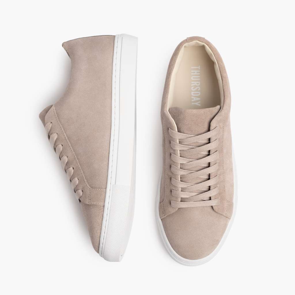 Authentic Full-Grain Leather Grain Depth & Pull-Up Patina Texture Detail