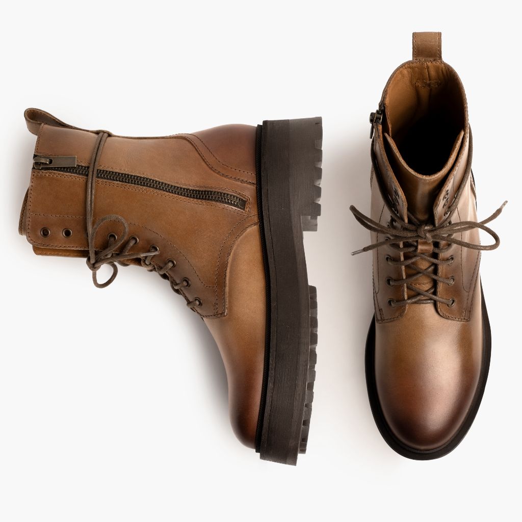 High-Traction Rubber Outsole & Lug Tread Pattern on Women's Quest Natural Leather Boots