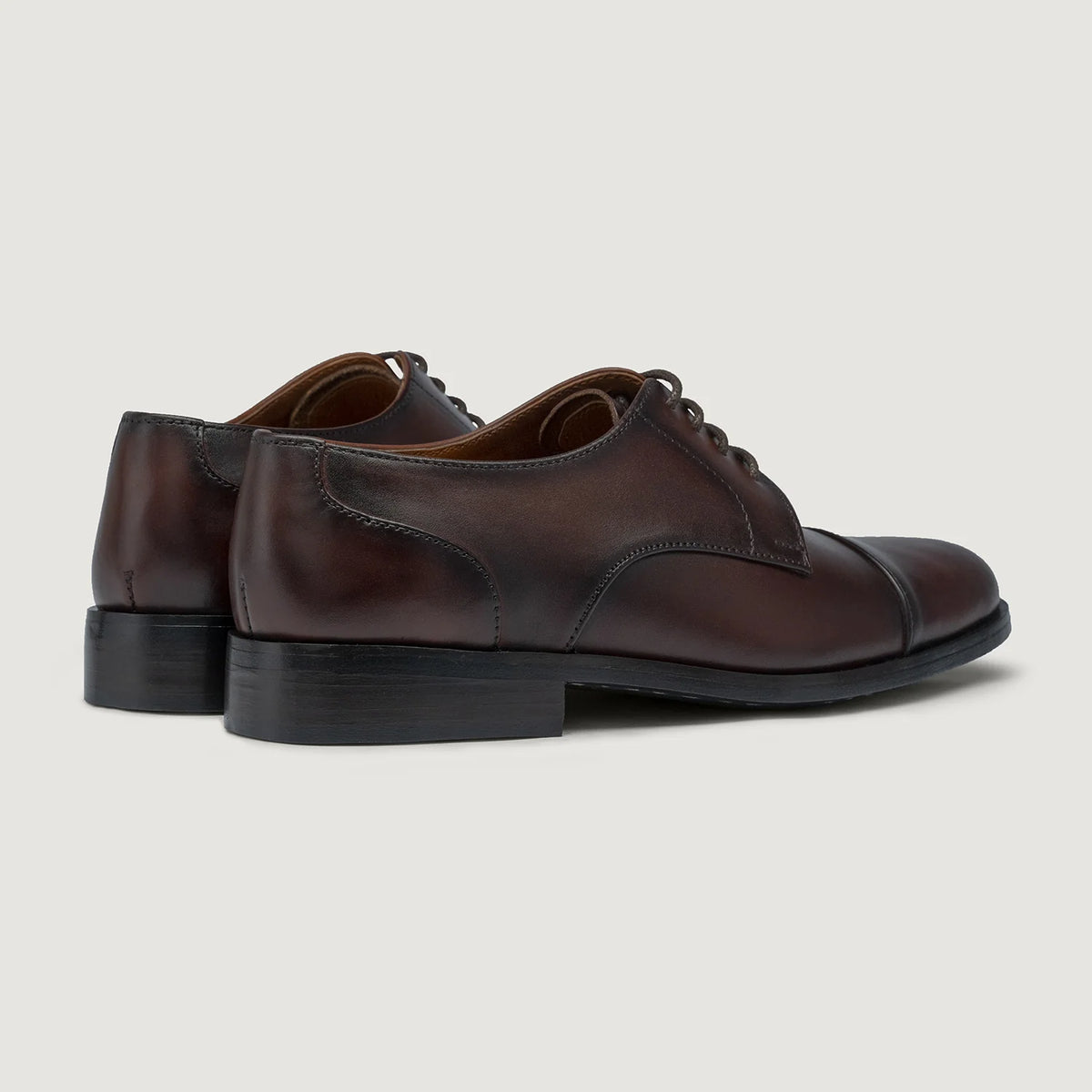 Attorney Derby Burnished Marron Chaussures en cuir pour Homme For Men - Contrefort de talon renforcé & surpiqûres doubles de précision