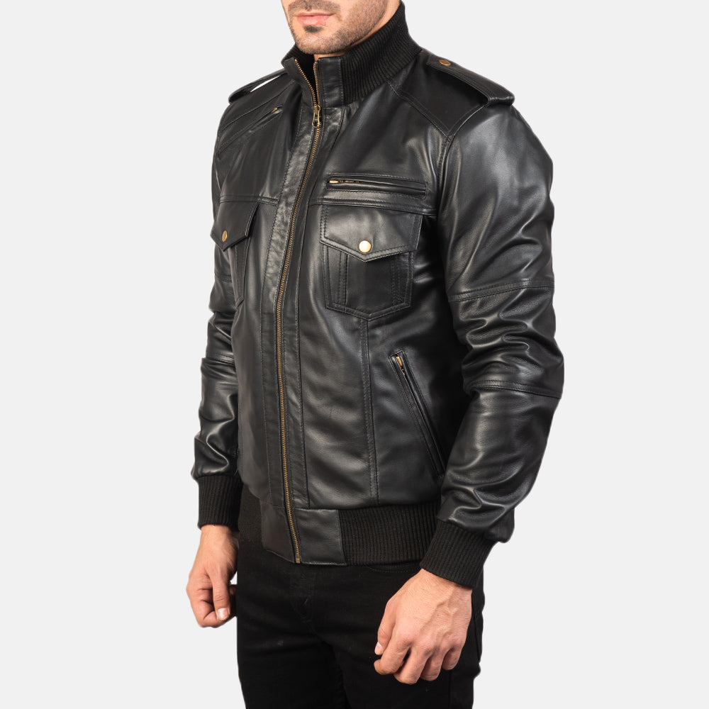 
Black Sheepskin Leather Bomber Jacket - Vue arrière montrant la carrure ajustée et l'ourlet net
