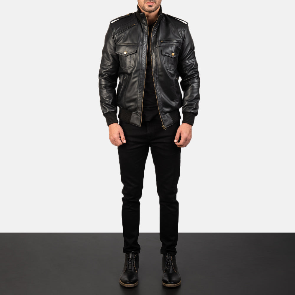 
Agent Shadow Noir Blouson Bombardier en Cuir pour Homme - Vue de profil mettant en valeur la coupe de manche ergonomique