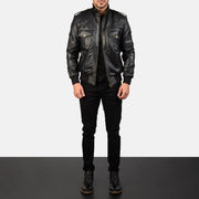
Agent Shadow Noir Blouson Bombardier en Cuir pour Homme - Vue de profil mettant en valeur la coupe de manche ergonomique