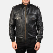 
Vue détaillée of High neck & Zipper Hardware on Agent Shadow Noir Blouson Bombardier en Cuir pour Homme