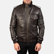 
Vue détaillée of High neck & Zipper Hardware on Agent Shadow Marron Blouson Bombardier en Cuir pour Homme