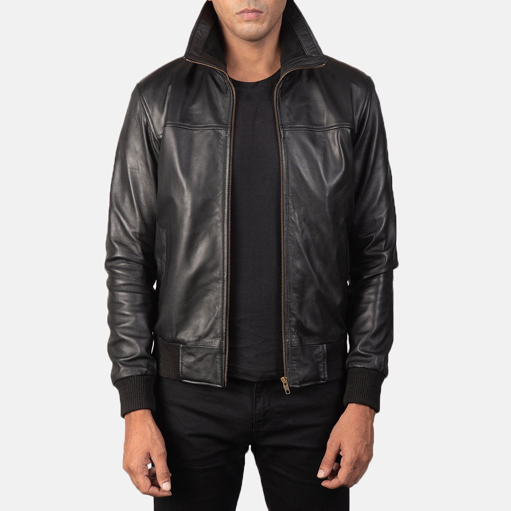 Men's Air Rolf Noir Blouson Bomber en Cuir pour Homme in Black Sheepskin Leather - Vue de face &amp; silhouette ajustée | Acheter en ligne