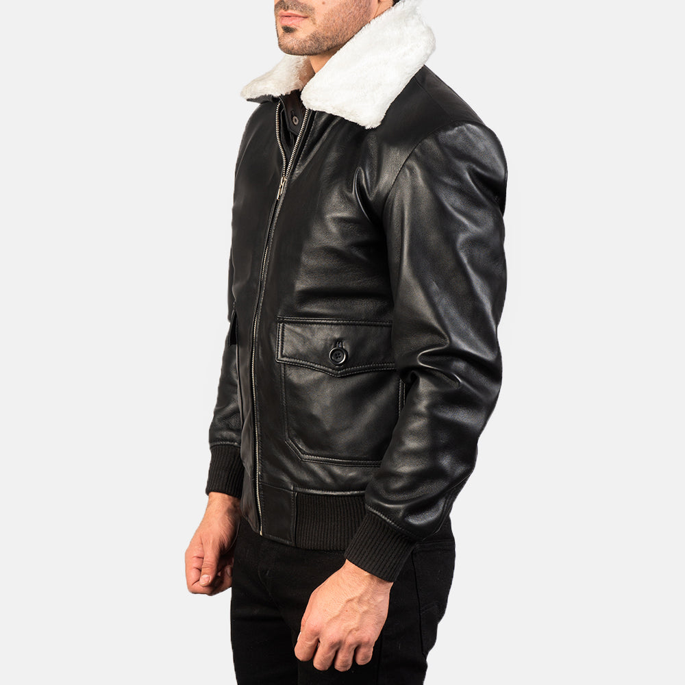 
Black Sheepskin Leather Bomber Jacket - Vue arrière montrant la carrure ajustée et l'ourlet net