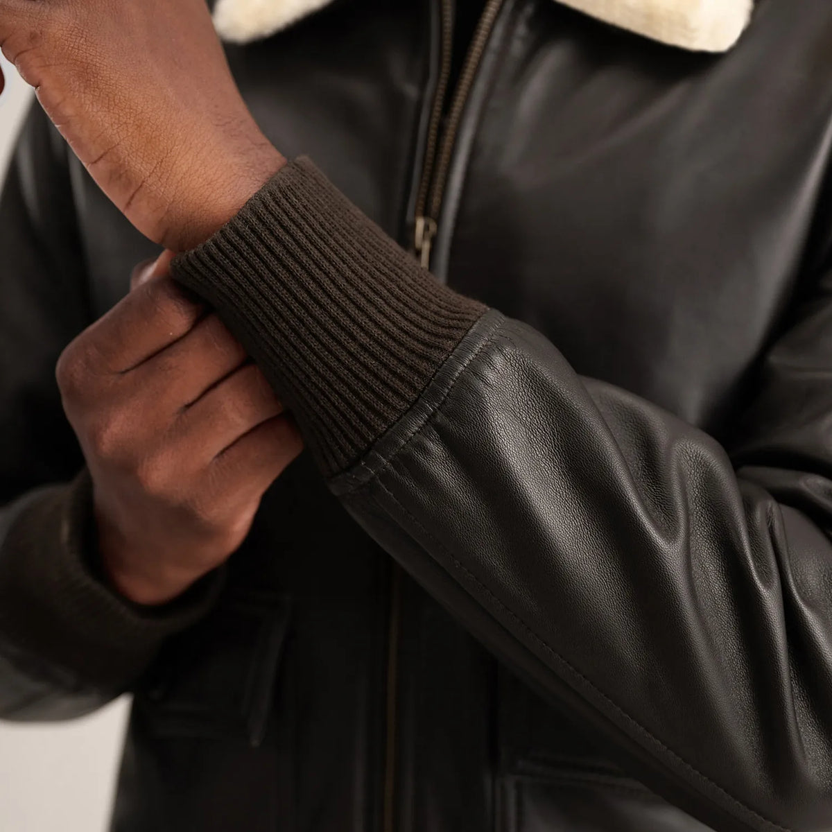 
Vue intérieure Showing Quilted Viscose Lining & Deux poches intérieures fonctionnelles