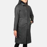 Distressed Black Sheepskin Leather Aviator Jacket - Vue de dos avec coupe ajustée aux épaules &amp; ourlet soigné