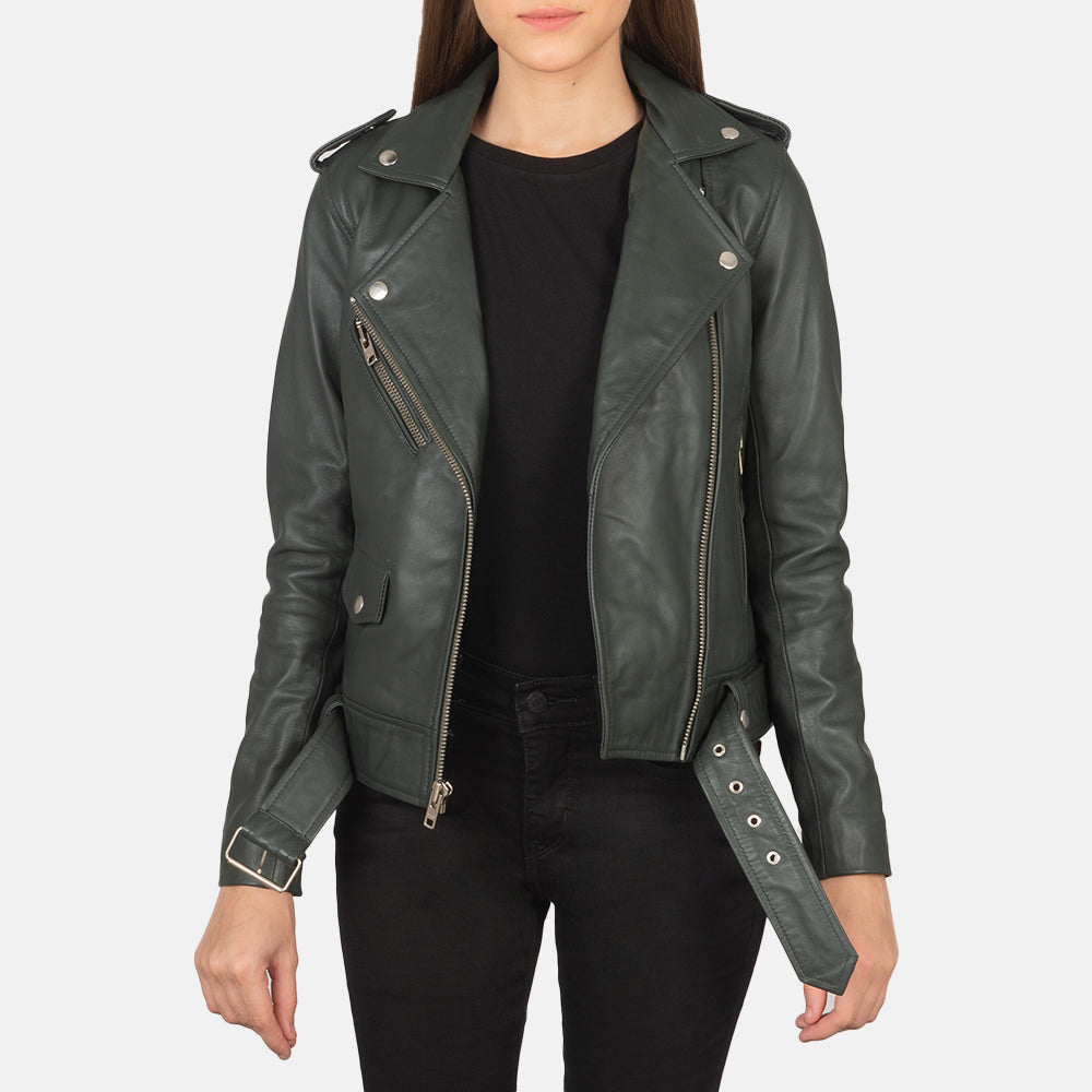 
Alison Vert Veste Motard en Cuir pour Femme in Green Sheepskin Leather - Vue de face & silhouette ajustée | Acheter en ligne