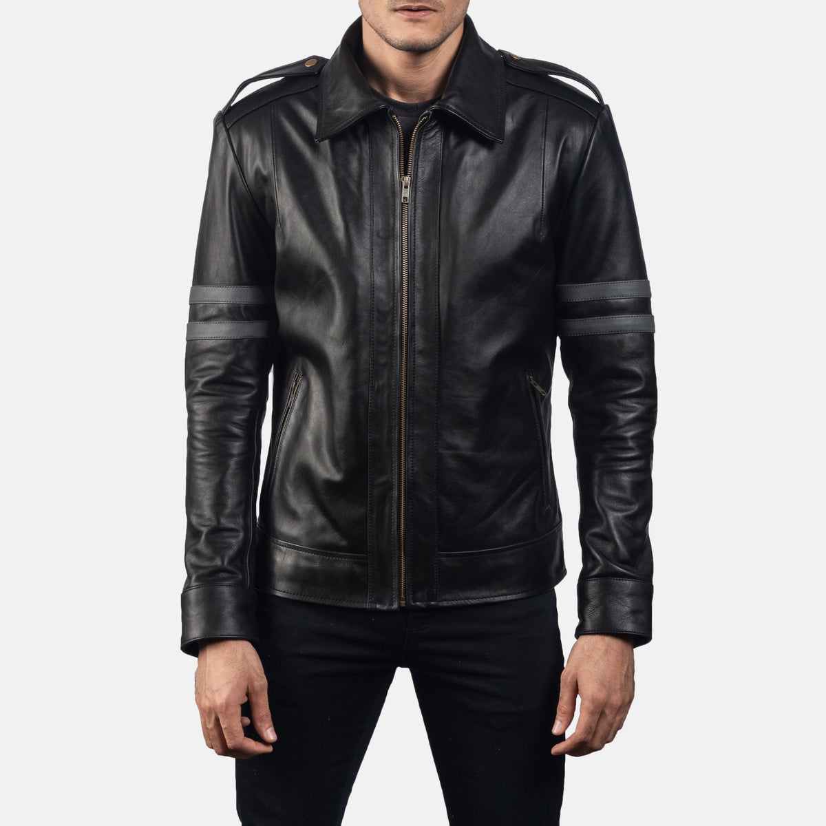 Armstrong Noir Veste Motard en Cuir pour Homme in Black Cowhide Leather - Vue de face &amp; silhouette ajustée | Acheter en ligne