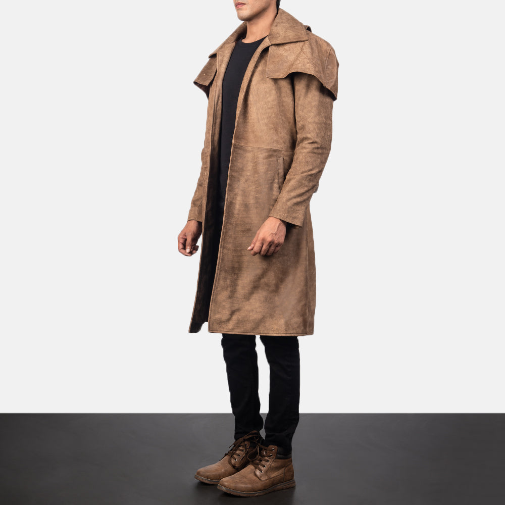 Distressed Brown Sheepskin Snuffed Trench Coat - Vue de dos avec coupe ajustée aux épaules &amp; ourlet soigné