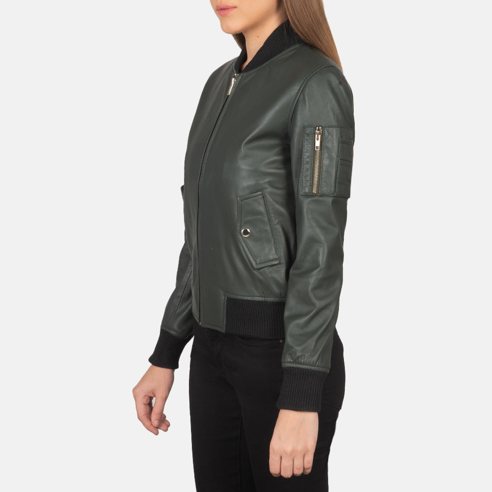 
Green Sheepskin Leather Bomber Jacket - Vue arrière montrant la carrure ajustée et l'ourlet net