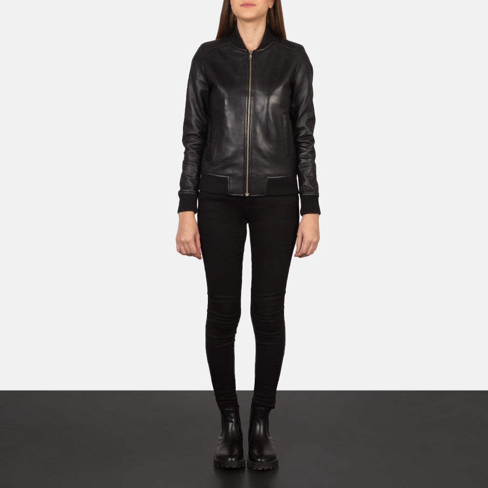 Women's Bliss Noir Blouson Bomber en Cuir pour Femme - Vue de profil avec coupe de manche ergonomique