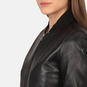 Vue intérieure Showing Quilted Polyester Lining &amp; Deux poches intérieures