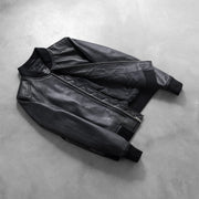 Styled Fit Perspective of Women's Bliss Noir Blouson Bomber en Cuir pour Femme on Model - Natural Daylight Drape