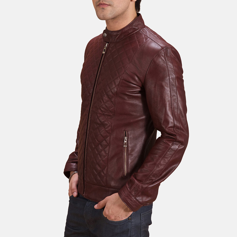 
Maroon Sheepskin Leather Biker Jacket - Vue arrière montrant la carrure ajustée et l'ourlet net
