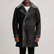 Vue détaillée of Notch &amp; Button Hardware on Charles Brown Suede Leather Shearling Double-Breasted Coat