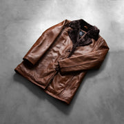 
Open Hem & Hem Craftsmanship Construction Detail on Cannelle Distressed Leather Fur Manteau en Cuir pour Homme