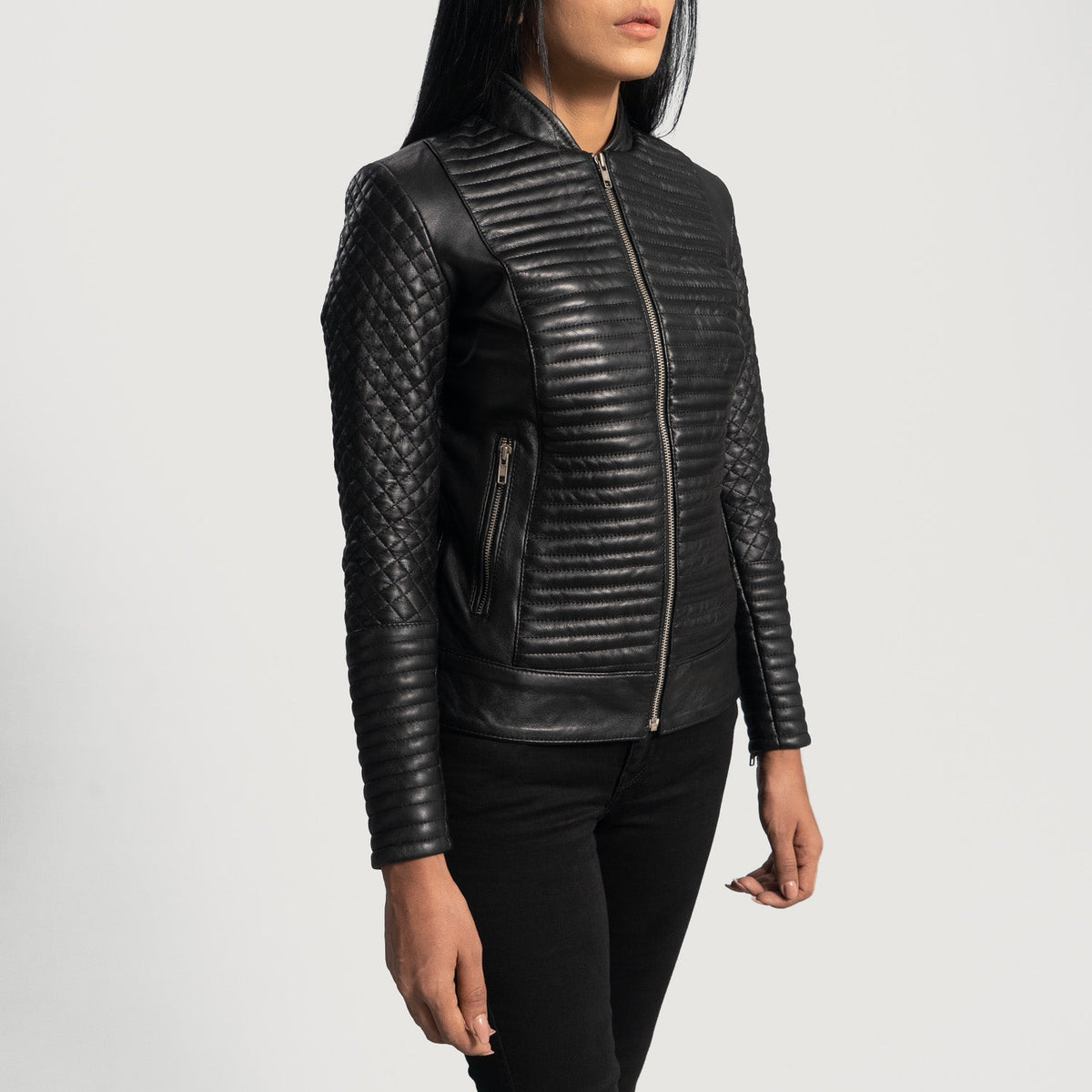 Black Sheepskin Leather Biker Jacket - Vue de dos avec coupe ajustée aux épaules &amp; ourlet soigné
