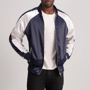 
Clarke Bleu Varsity Veste en Cuir pour Homme - Vue de profil mettant en valeur la coupe de manche ergonomique