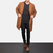 Vue détaillée of Notch &amp; Button Hardware on Men's Claud Khaki Wool Double Breasted Coat