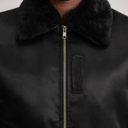 Vue intérieure Showing Quilted Polyester Lining &amp; Deux poches intérieures