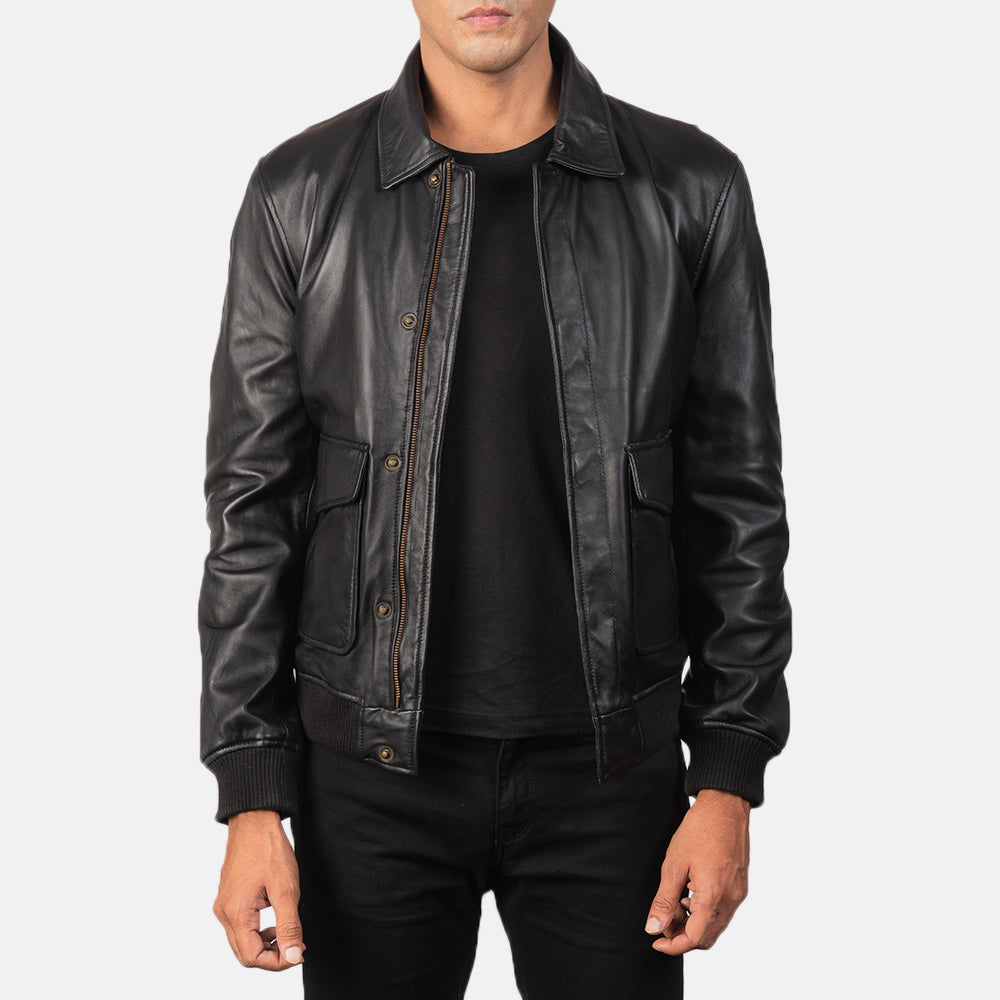 
Coffmen Brown Suede A2 Bomber Jacket in Brown Goatskin Suede - Vue de face & silhouette ajustée | Acheter en ligne