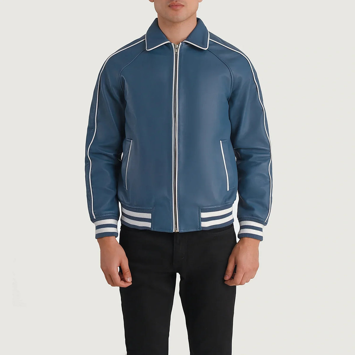 Vue détaillée of Shirt collar &amp; Zipper Hardware on Cooper Bleu Leather Varsity Veste en Cuir pour Homme