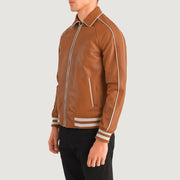 Tan Brown Sheepskin Leather Varsity Jacket - Vue de dos avec coupe ajustée aux épaules &amp; ourlet soigné