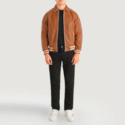 Cooper Camel Marron Leather Varsity Veste en Cuir pour Homme - Vue de profil avec coupe de manche ergonomique