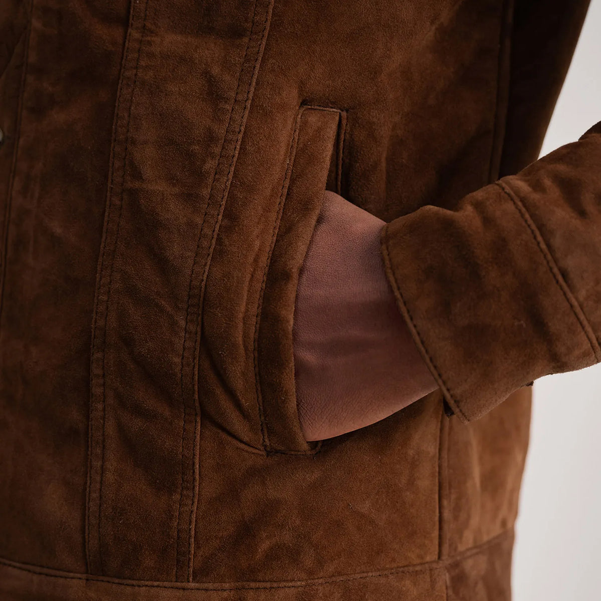 
Vue intérieure Showing Fully Faux Fur Lined & Deux poches intérieures fonctionnelles