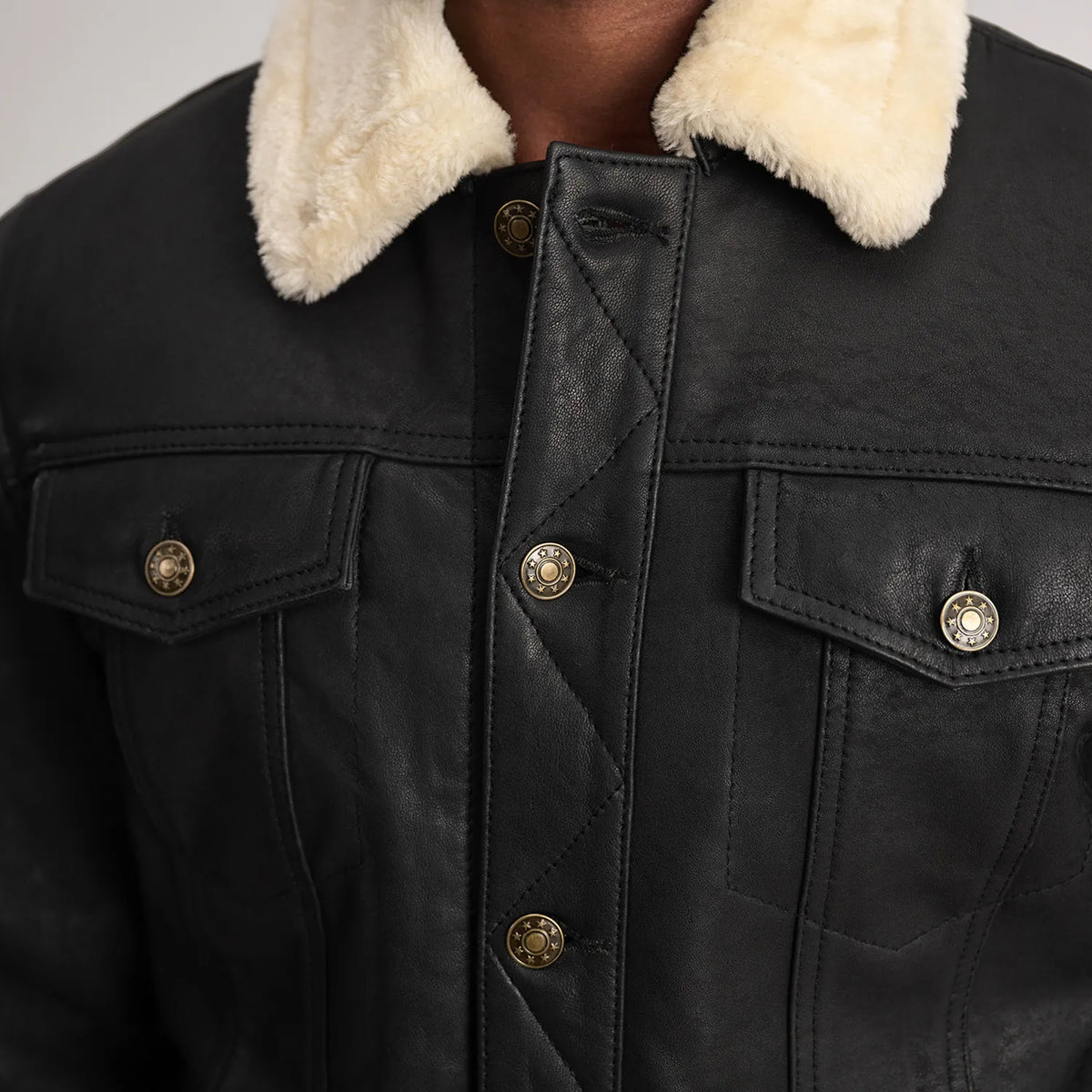 Vue intérieure Showing Fully Faux Fur Lined &amp; Deux poches intérieures