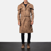 
Vue détaillée of Classic Collar & Buttons + Belt Hardware on Deux Marron Leather Duster pour Homme