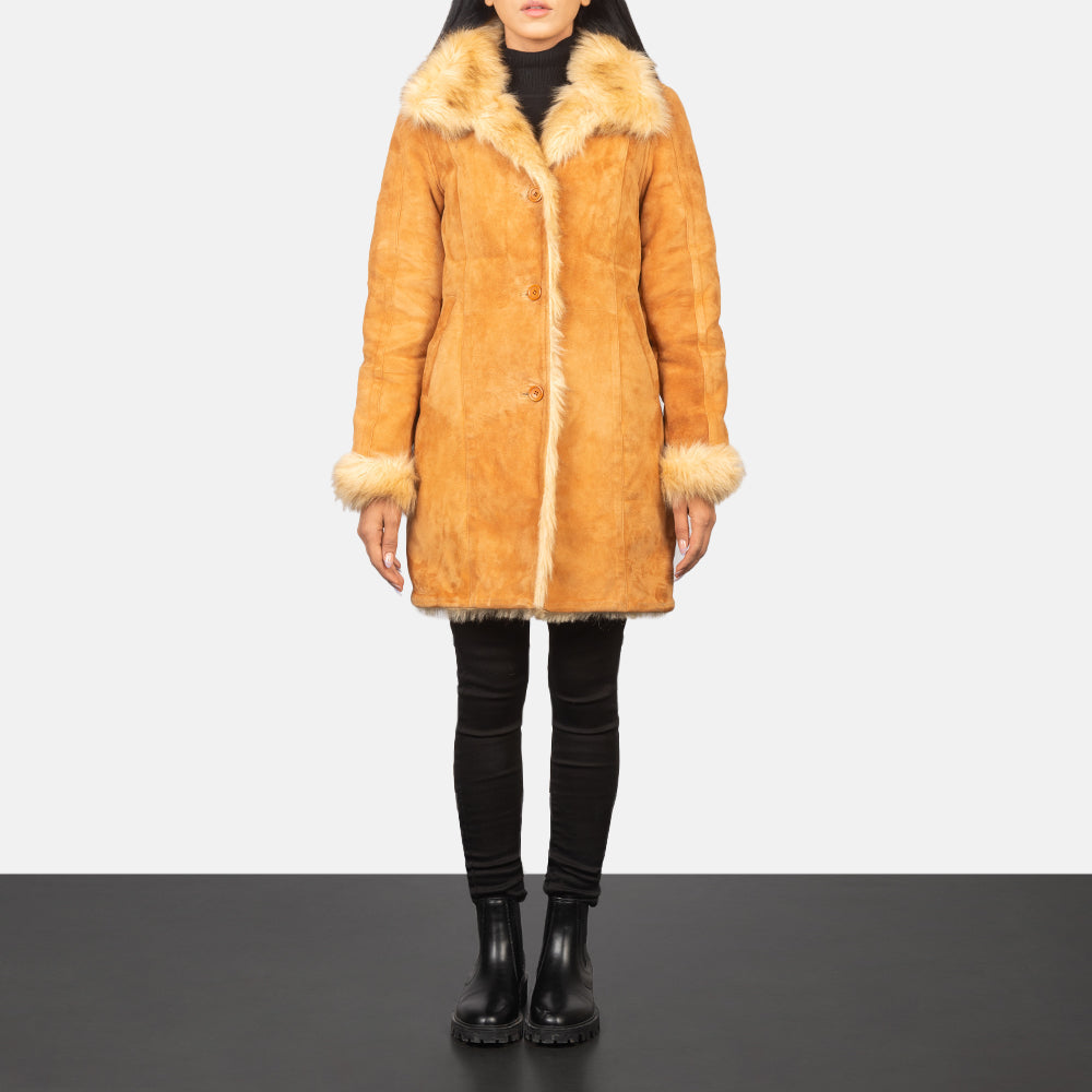 
Erica Beige Leather Coat - Vue de profil mettant en valeur la coupe de manche ergonomique